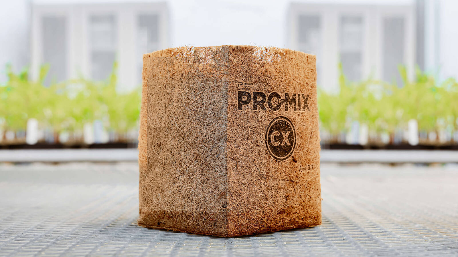 PRO-MIX CX plant-based packaging close-up